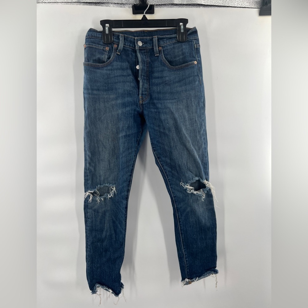 Levi’s blue jeans button fly size 30